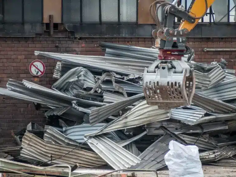 audyt odpadów budowlanych odbiór złomu dla firm budowlanych odpady budowlane w Londynie recykling odpadów z rozbiórek recykling złomu metalowego